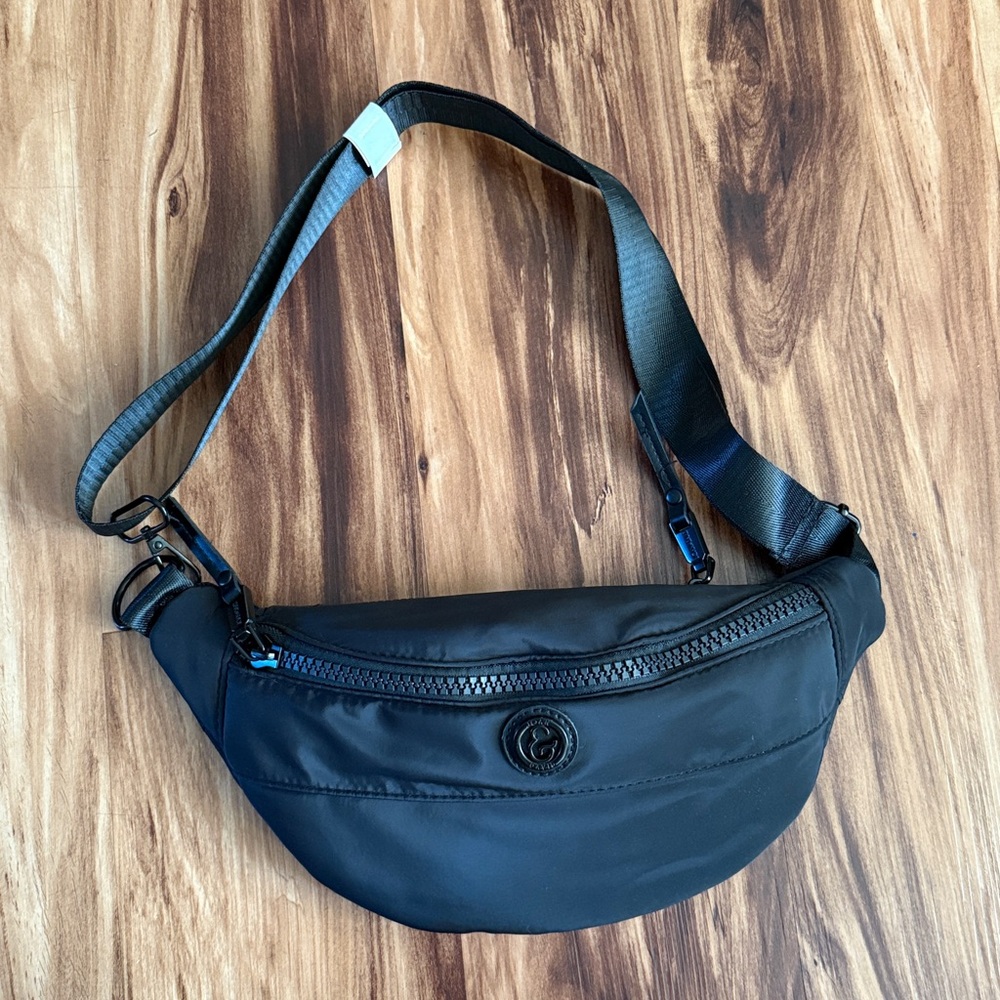 Quilted Puffy Joan & David Belt Bag